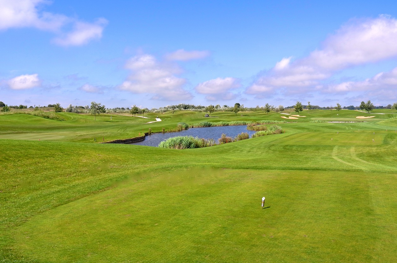 How Many Acres is a Golf Course